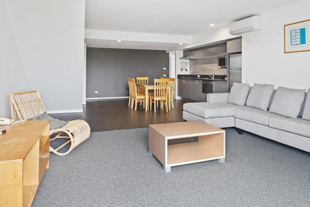 Corrigans Cove 4*